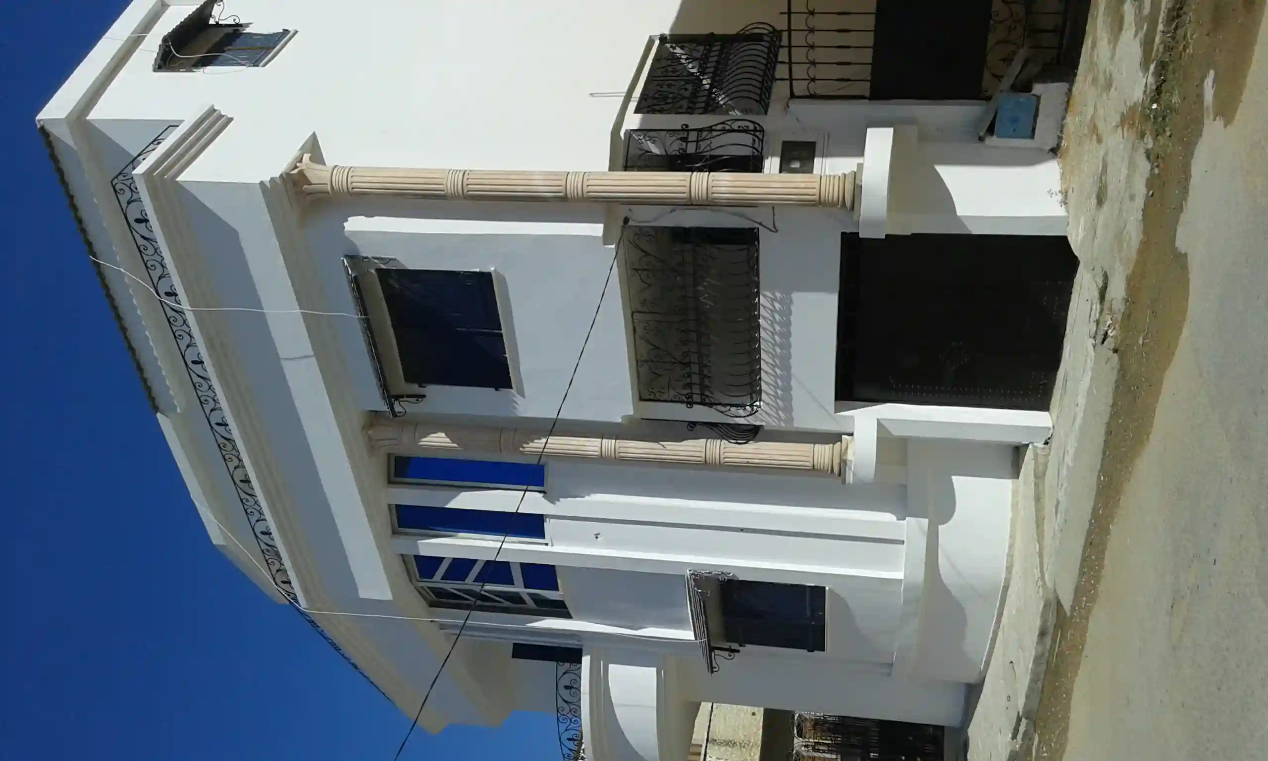 Villas a Langle de Deux rue à Cite El Mourjene - Vue 3