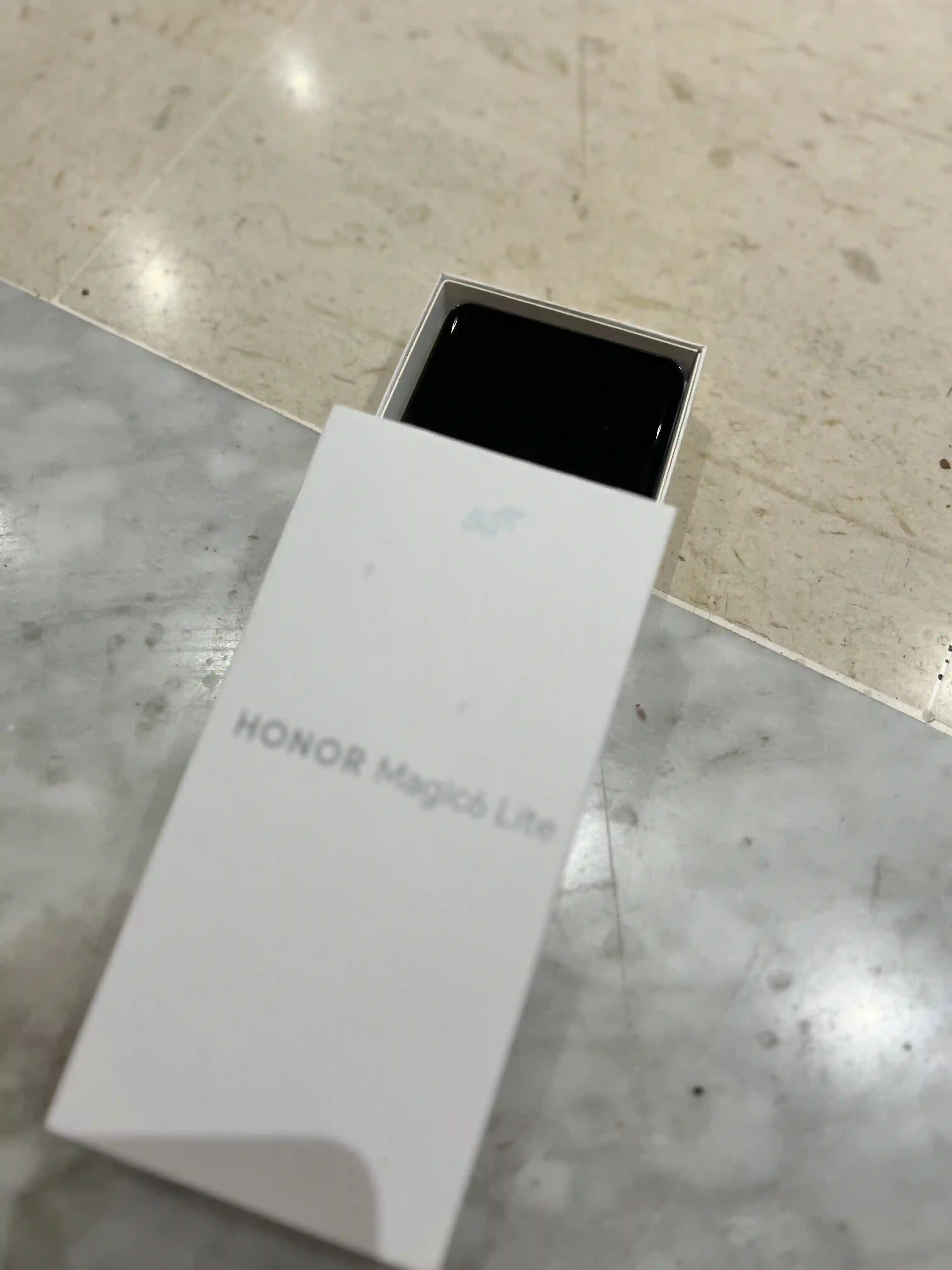Honor Magic 6 Lite à Le Bardo - Vue 1