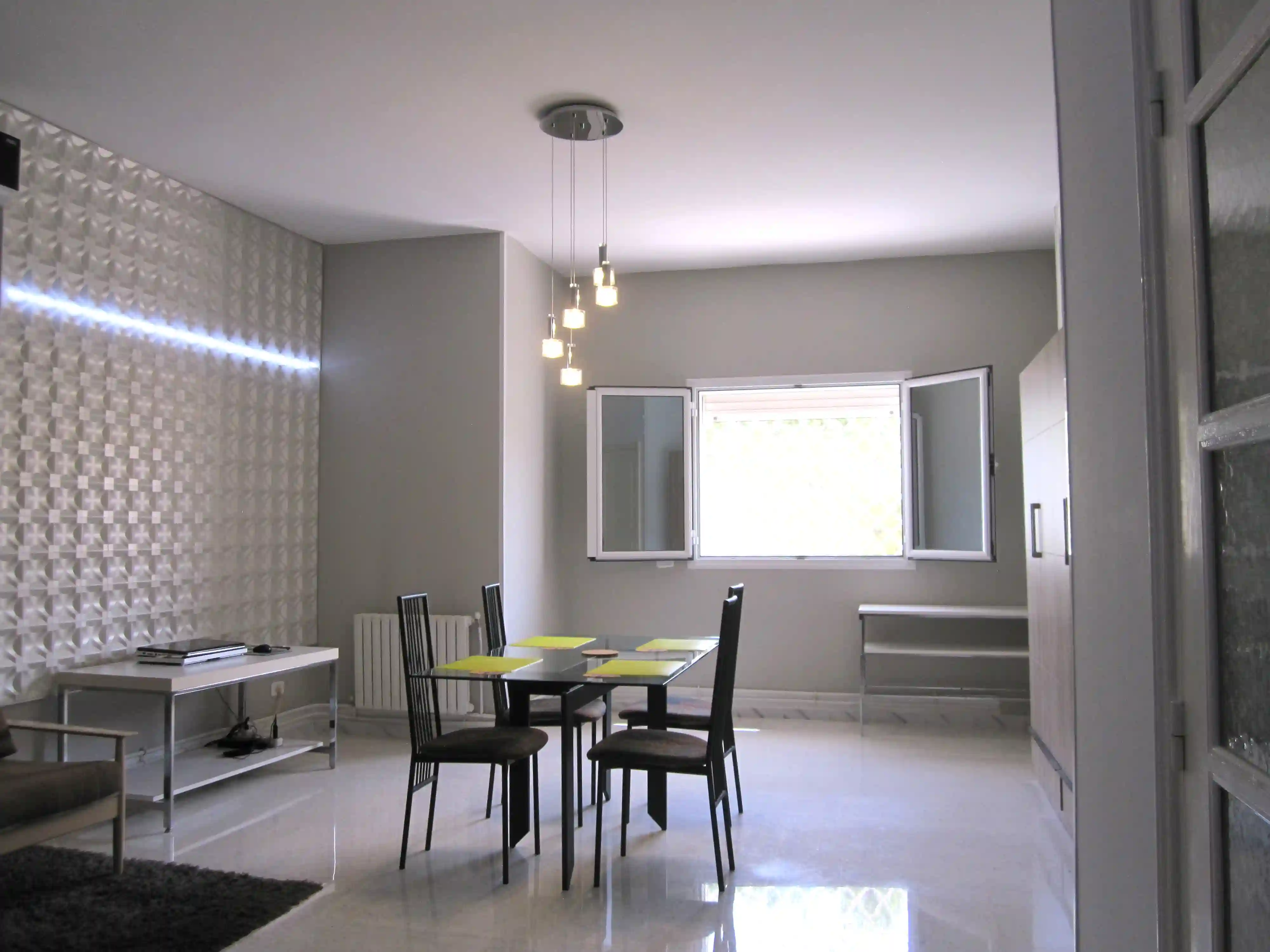 Villa Moderne de Style Américain Prix Réduit à Cite El Ghazala 1 - Vue 3