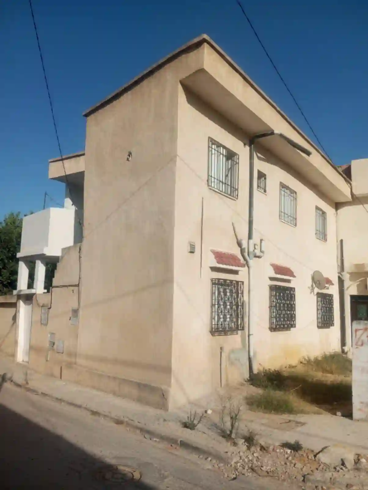 Duplex à el Ghazela Avec tfi à Cite El Ghazala 1