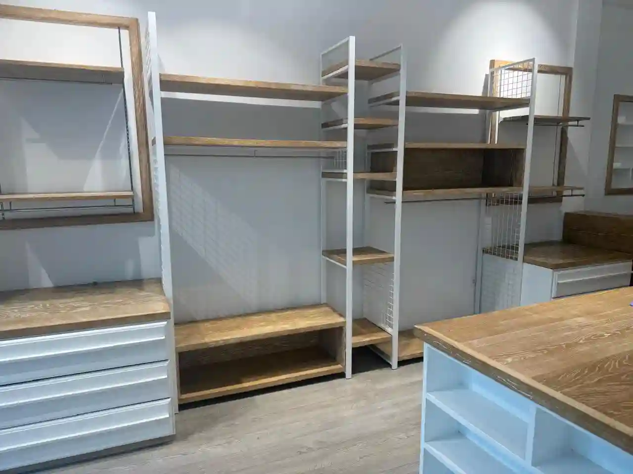 Meubles et Luminaire de Boutique Neuf Idéal 80m2 à La Marsa - Vue 4