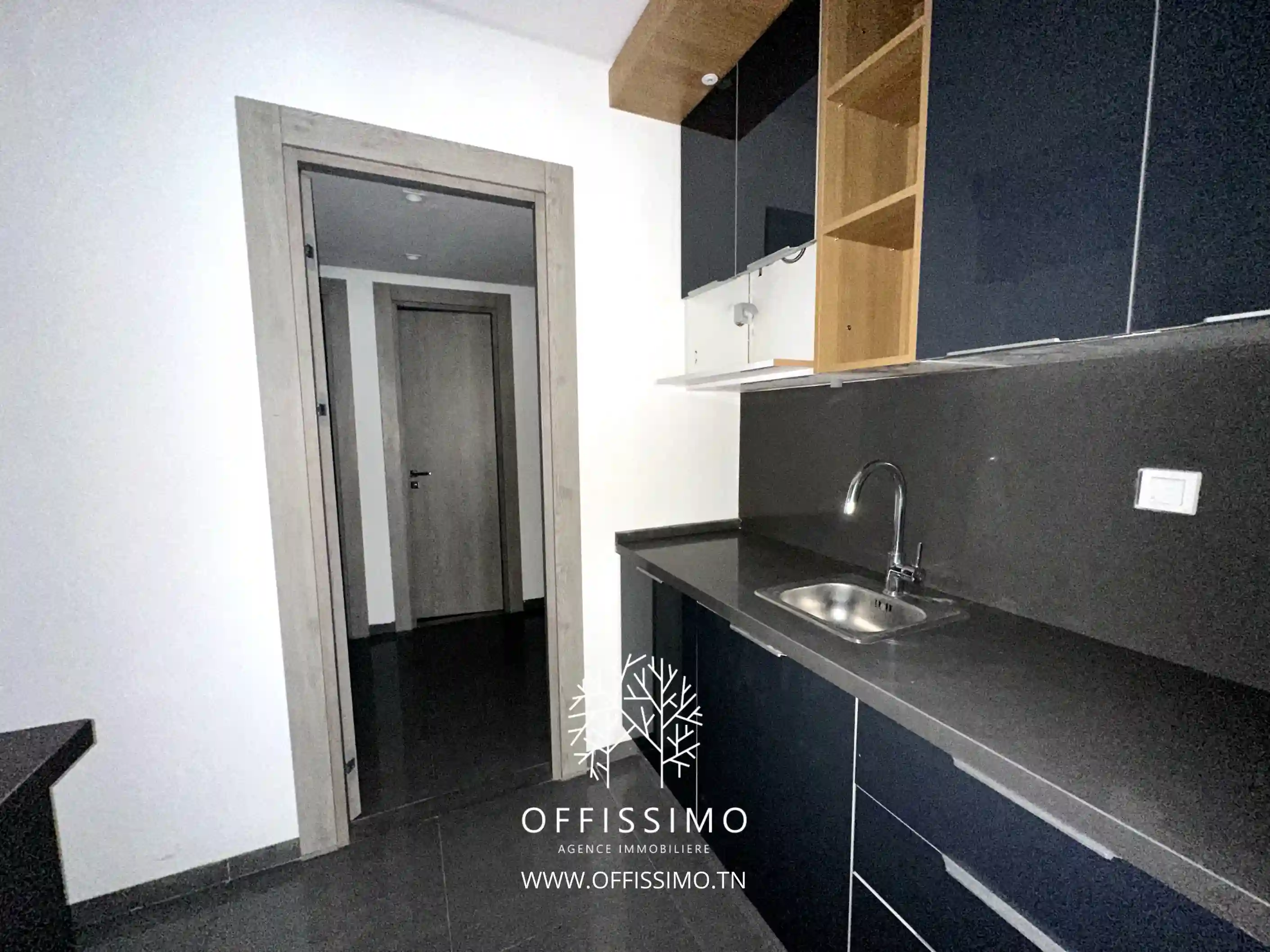 Bureau Haut Standing lac 2 de 290m Neuf à Berge Du Lac - Vue 4