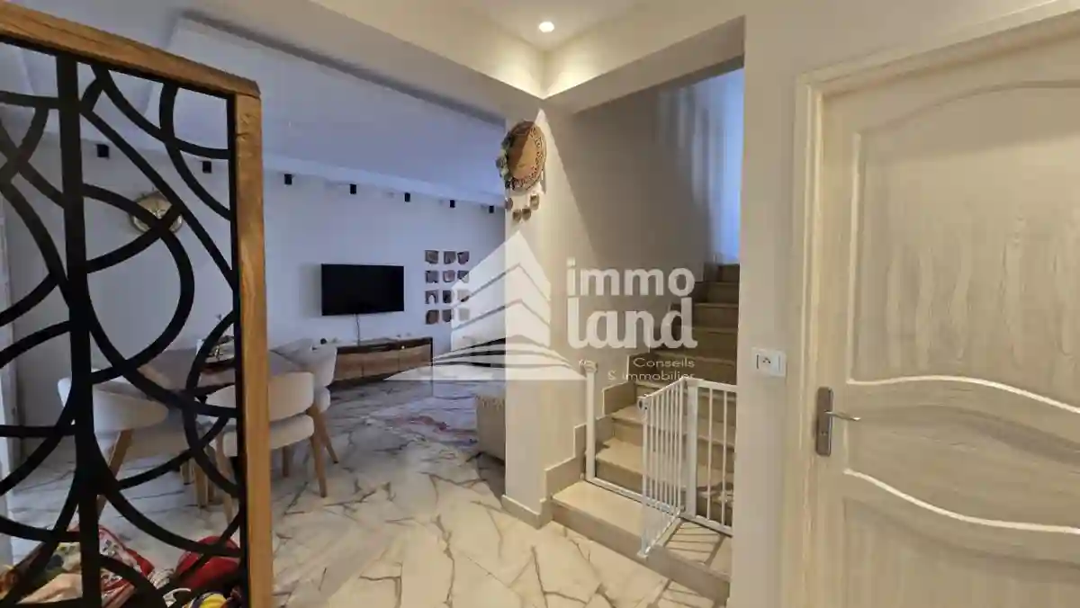 Duplex s4 à la Marsa à Cite Erriadh - Vue 2