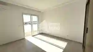 Appartement s2 de 131m2 et 30m2 à Cite El Ghazala 1 - Vue 2