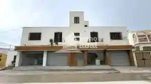 Villa de 640m2 Terrain et 700m2 bti à Cite El Ghazala 1 - Vue 3