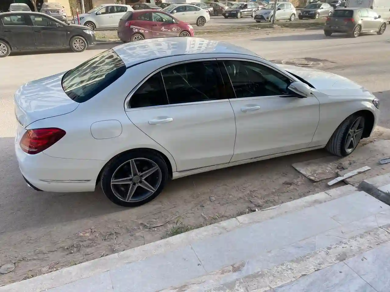Mercedes C180 W205 à El Aouina - Vue 2