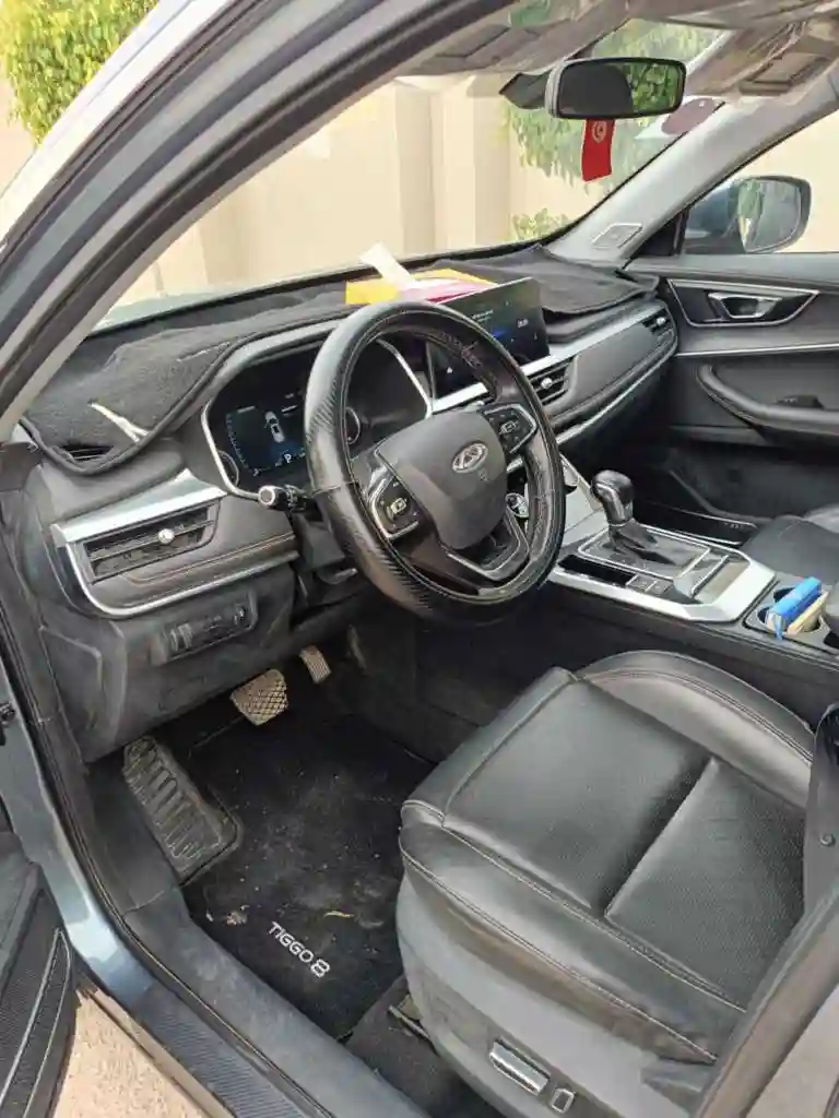 Avendre ou Echange Tiggo 8 - Vue 6