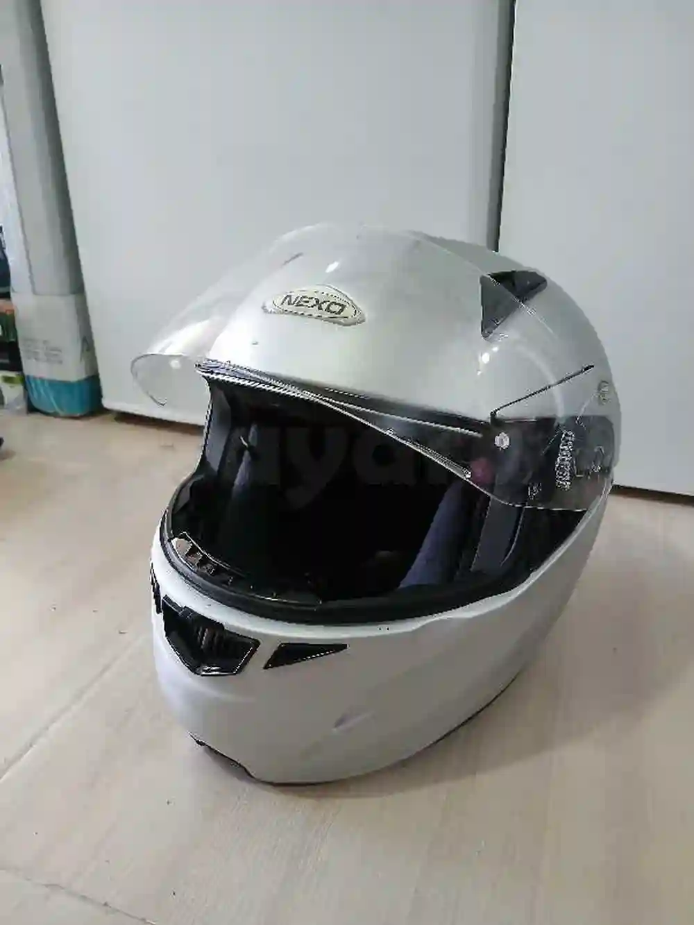 Casque Moto Importé - Vue 3