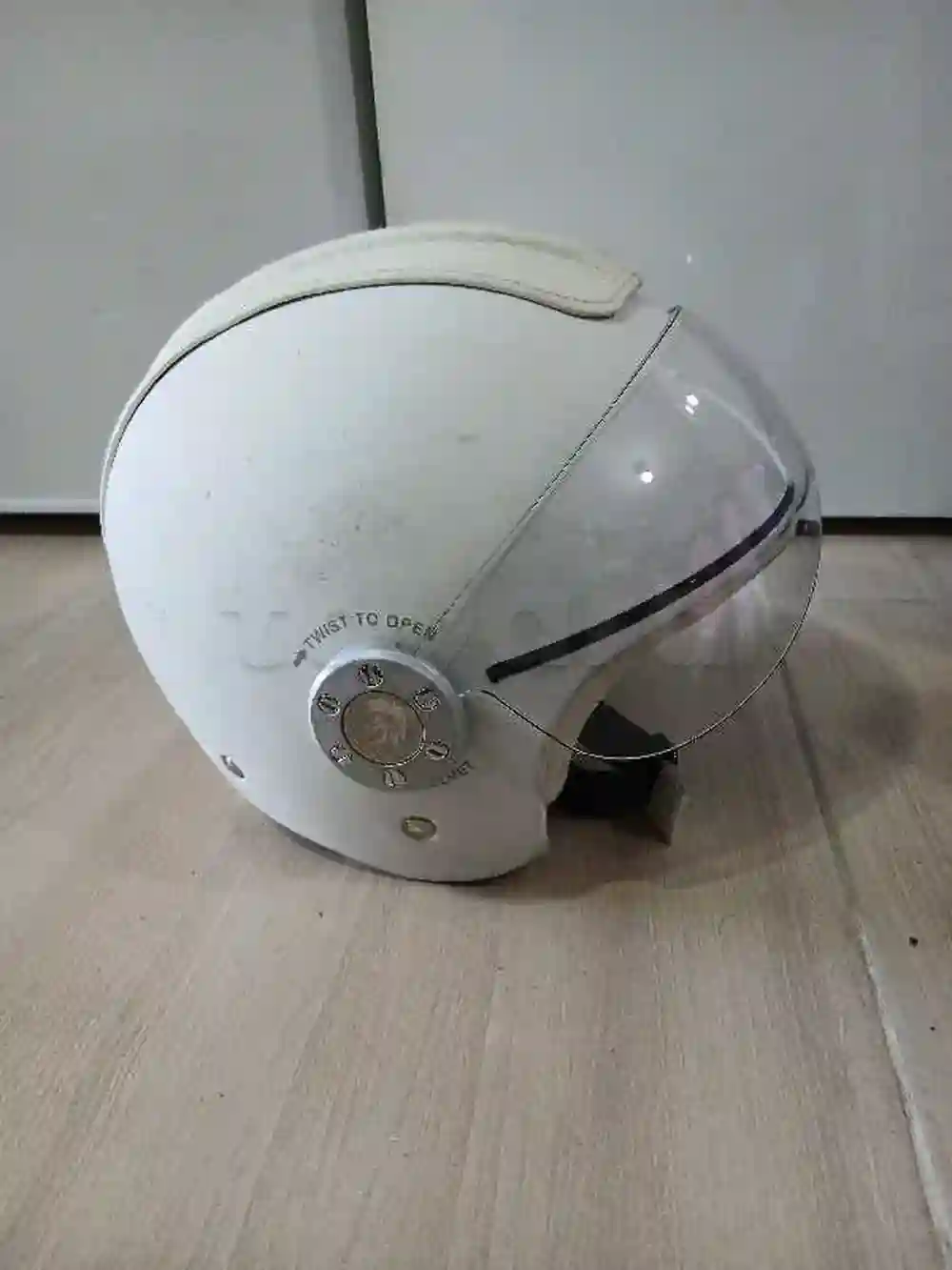 Casque Moto Importé - Vue 7