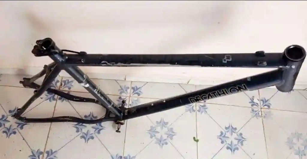 2 Cadre Vélo Aluminium Taille L Roue 26 - Vue 8