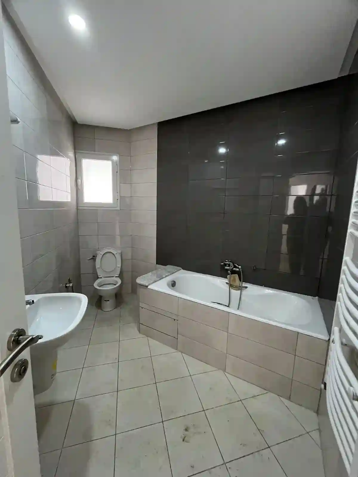 A Louer S+2 a El Ghazela - Vue 3