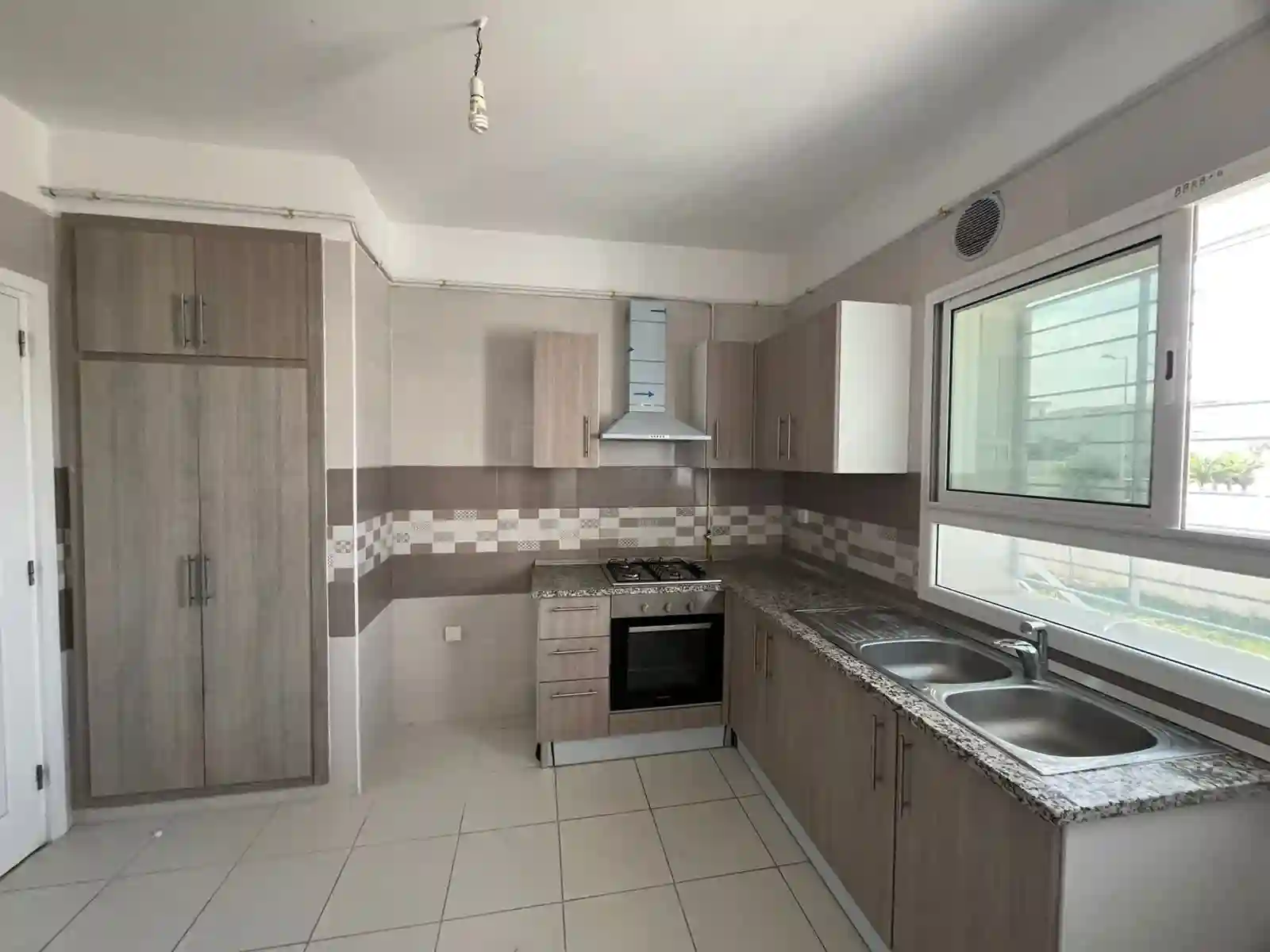 A Louer S+2 a El Ghazela - Vue 5