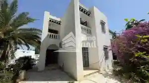 Villa de 500m2 sur Terrain de 667 m à El Menzah 6 - Vue 4