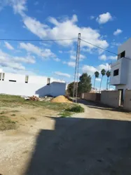 Un lot de Terrain de 600 m2 à la Soukra à La Soukra