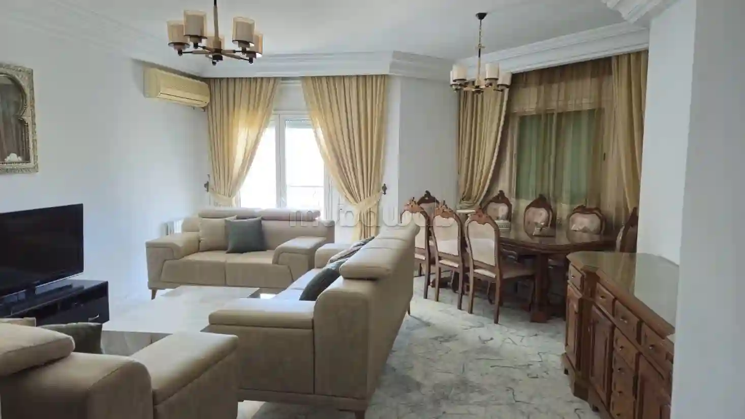 Appartement à Louer à Cité Ennasr 14 Chambres Agréables Meublé - Vue 1