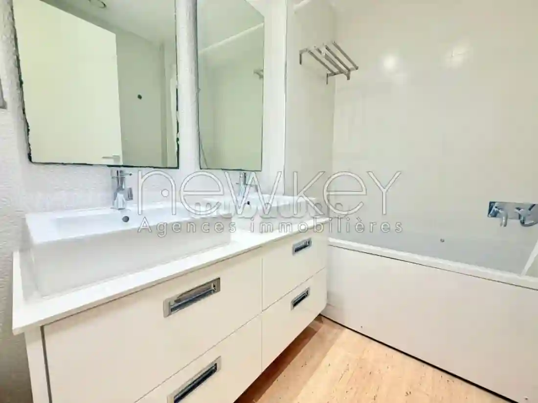 Appartement S3 Vide Avec Jardin au Lac 2 - Vue 2