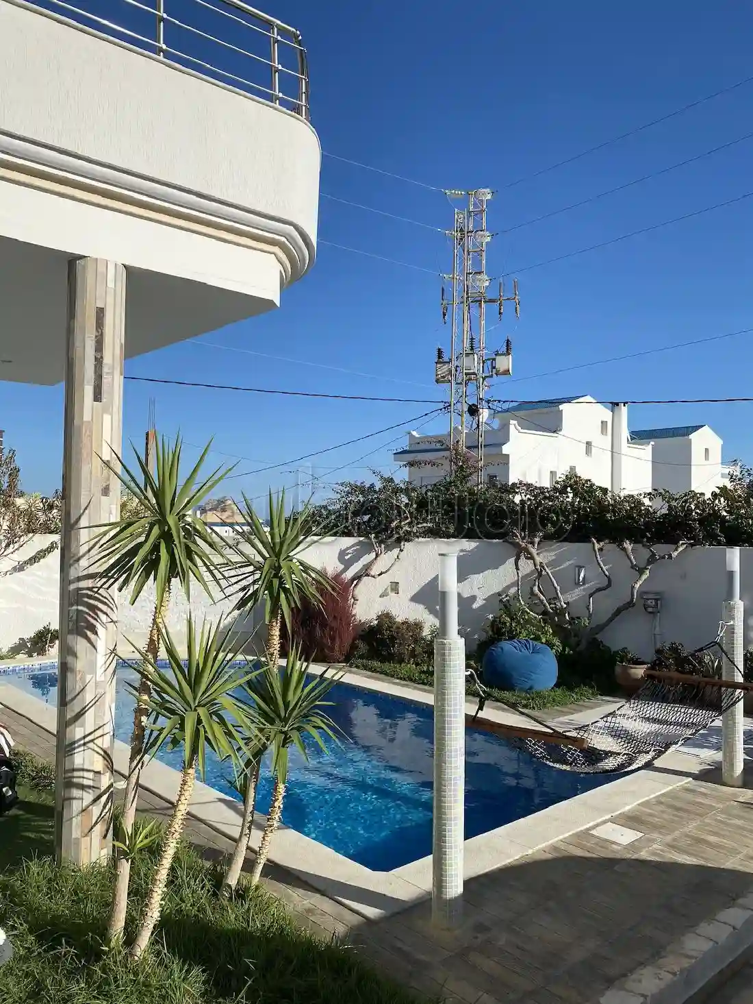 Élégante Villa en Bord de la mer Avec Piscine - Vue 3