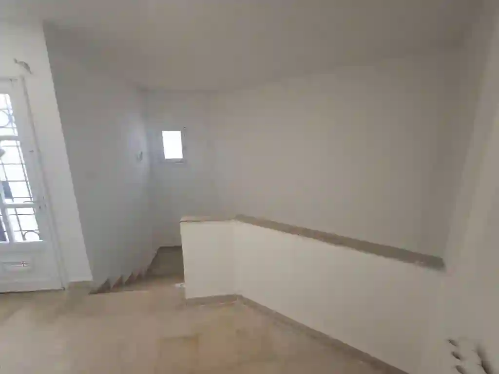 À Louer – Duplex Professionnel Bureaux – Route Principale Mouro - Vue 5
