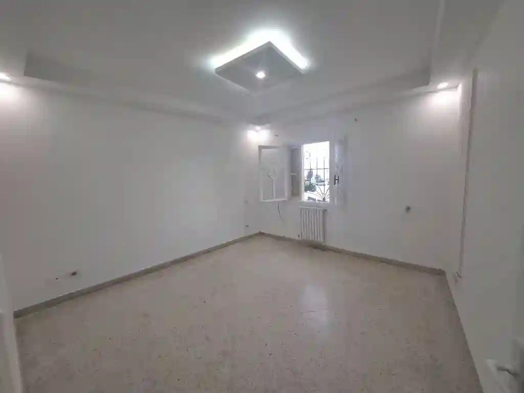 À Louer – Duplex Professionnel Bureaux – Route Principale Mouro - Vue 7