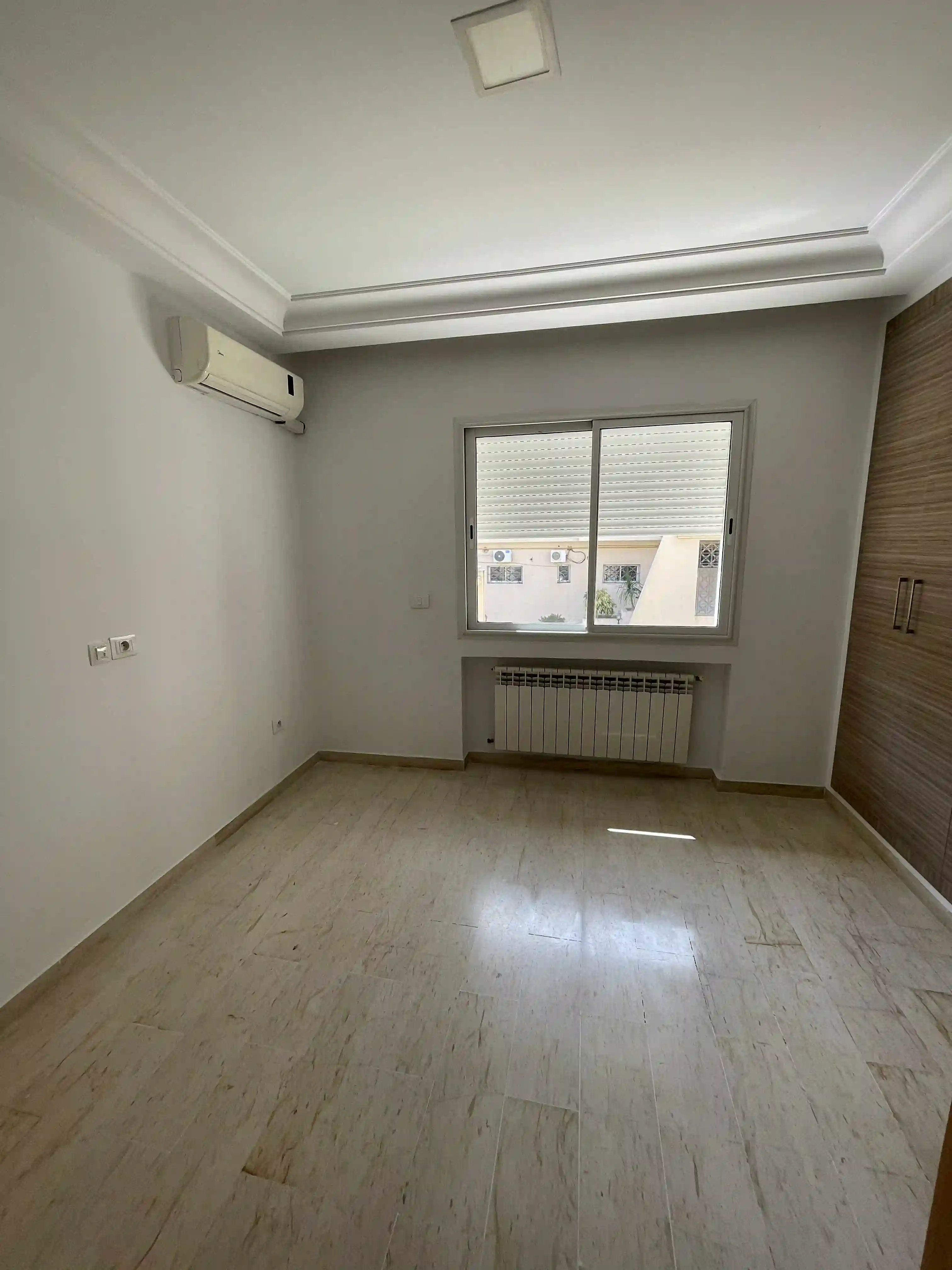 Appartement à Ennaser 2 à Cite Ennasr 2 - Vue 1
