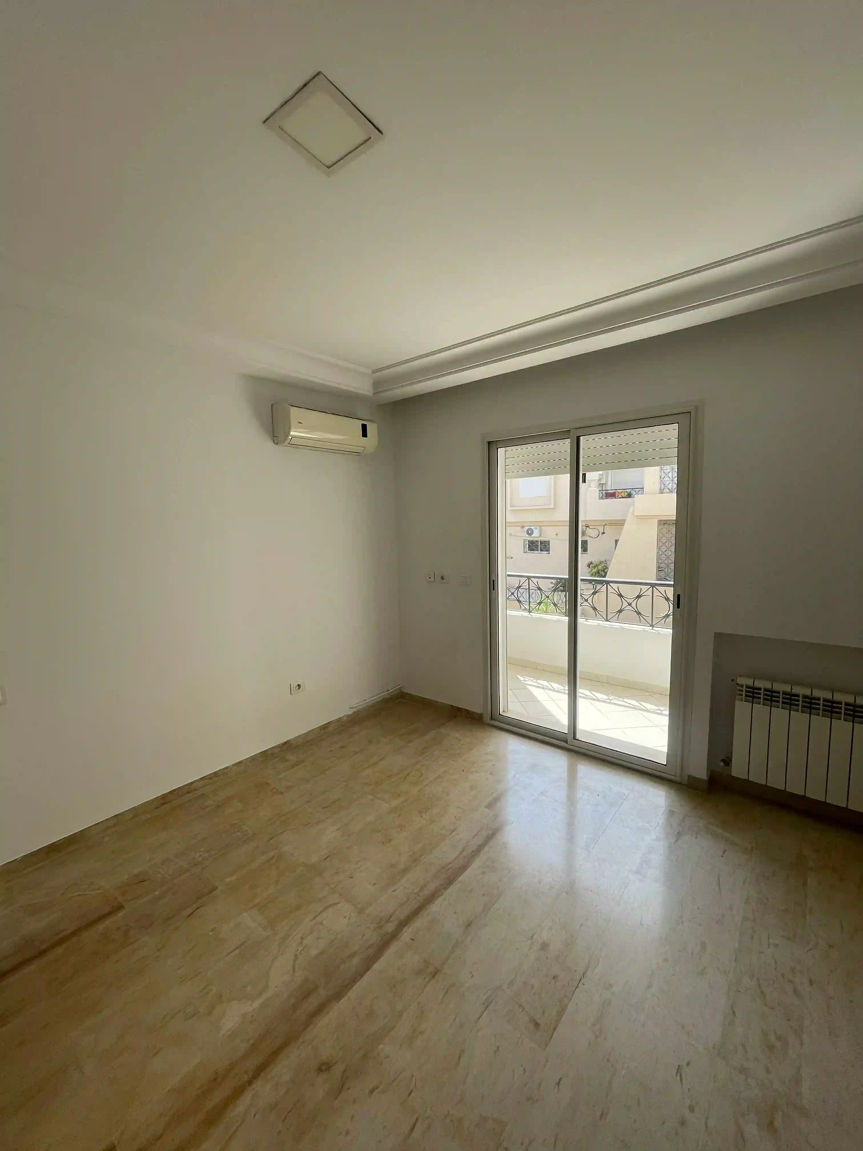 Appartement à Ennaser 2 à Cite Ennasr 2 - Vue 2