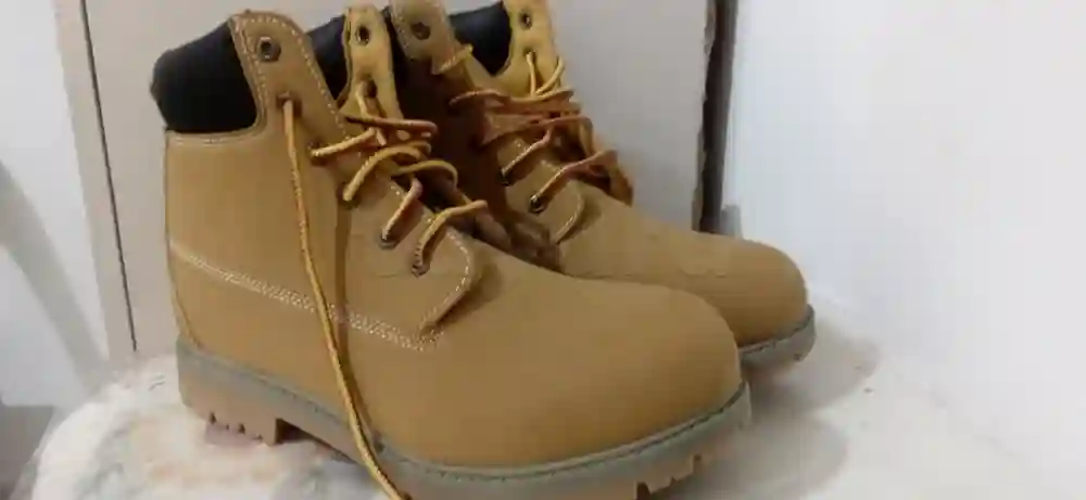 Brodequin Taille 43 Neuf Importée de Canada tel 56153865 - Vue 2