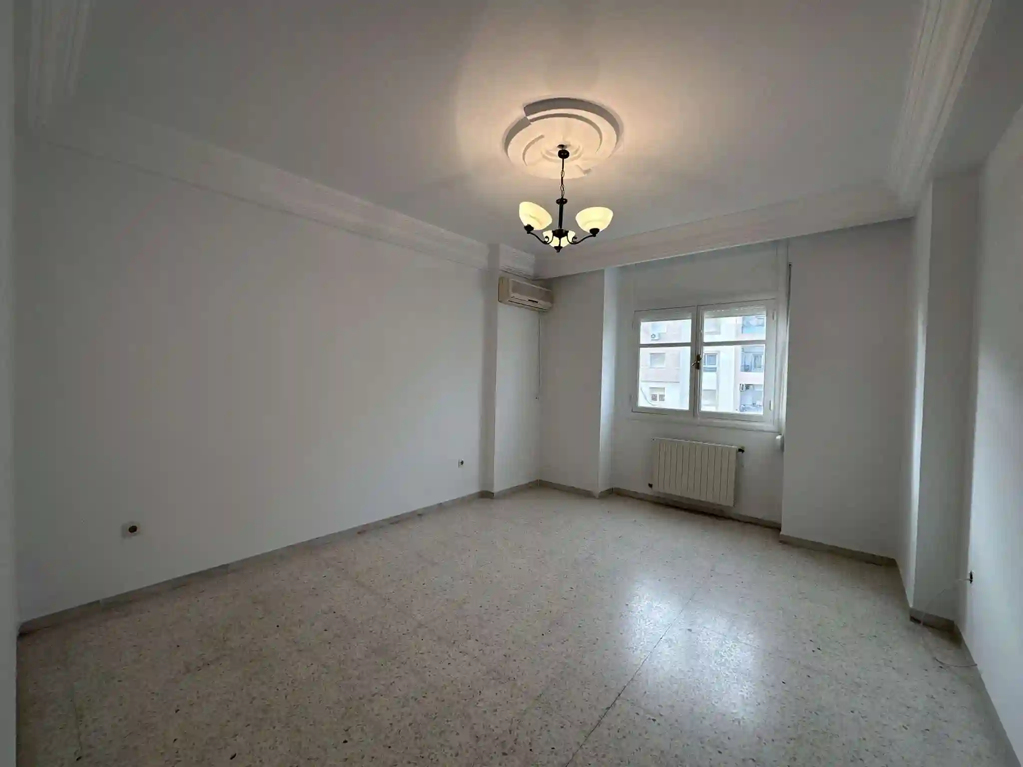 Appart s3 à Ennasr 2 Hedi Nouira à Cite Ennasr 2 - Vue 1