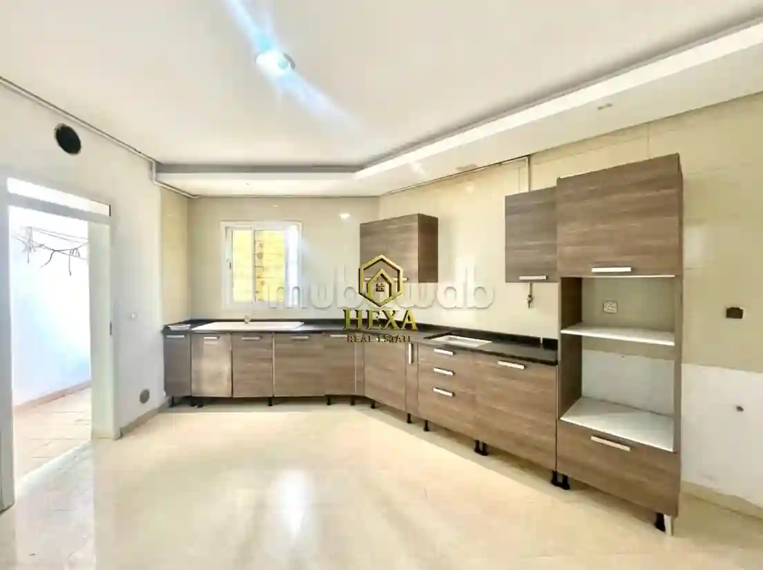 À Louer un S3 à Usage Bureautique LAC 2 - Vue 2