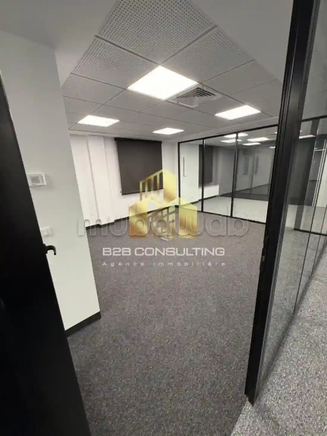 À Louer un Bureau Commercial - Vue 1