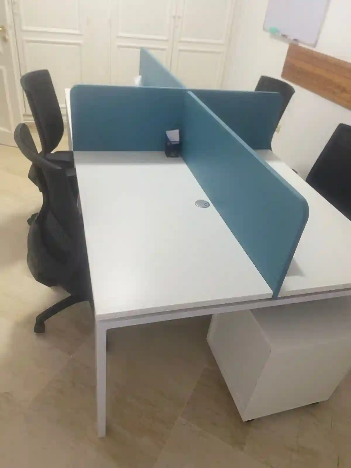 Mobilier de Bureau Complet 6 Postes à Ariana Ville - Vue 2