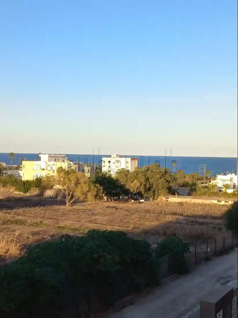 À Vendre Triplex à Chatt Mariem Sousse - Vue 2