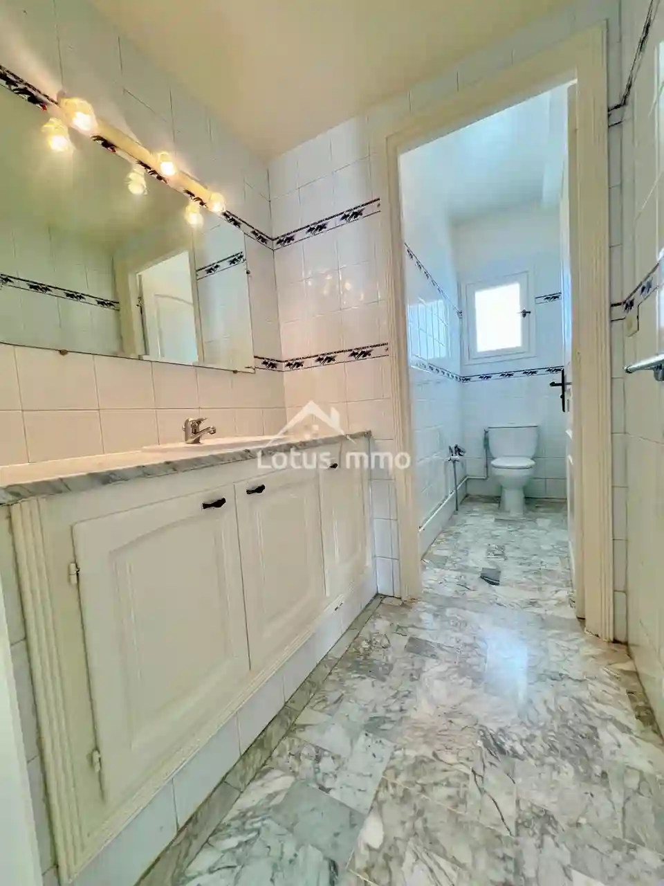 Appartement s4 à Ennasr 1 à Cite Ennasr 1 - Vue 1