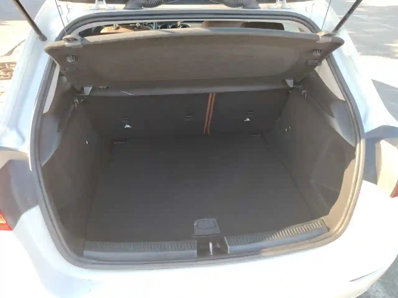 Mercedes A180 à Le Kram - Vue 3