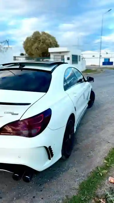 Mercedes-benz Cla200 AMG - Vue 5