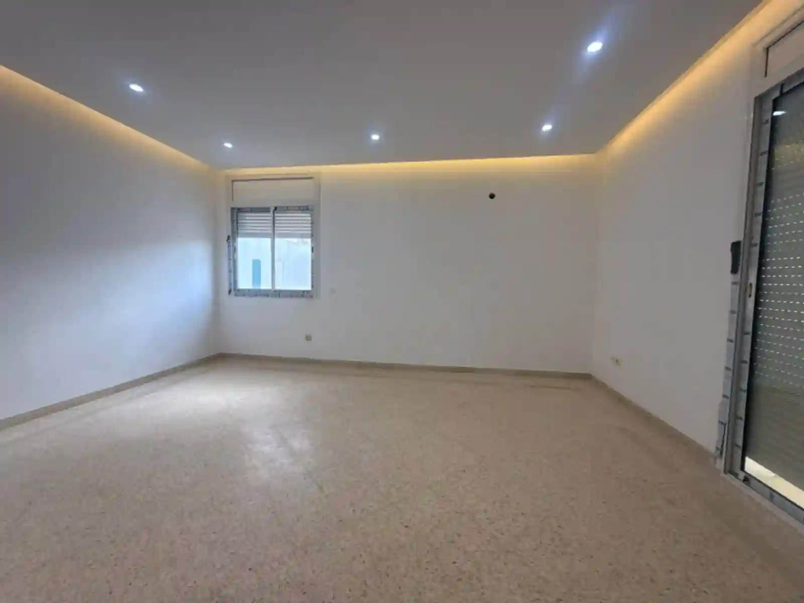 Appartement s+3 - Vue 1