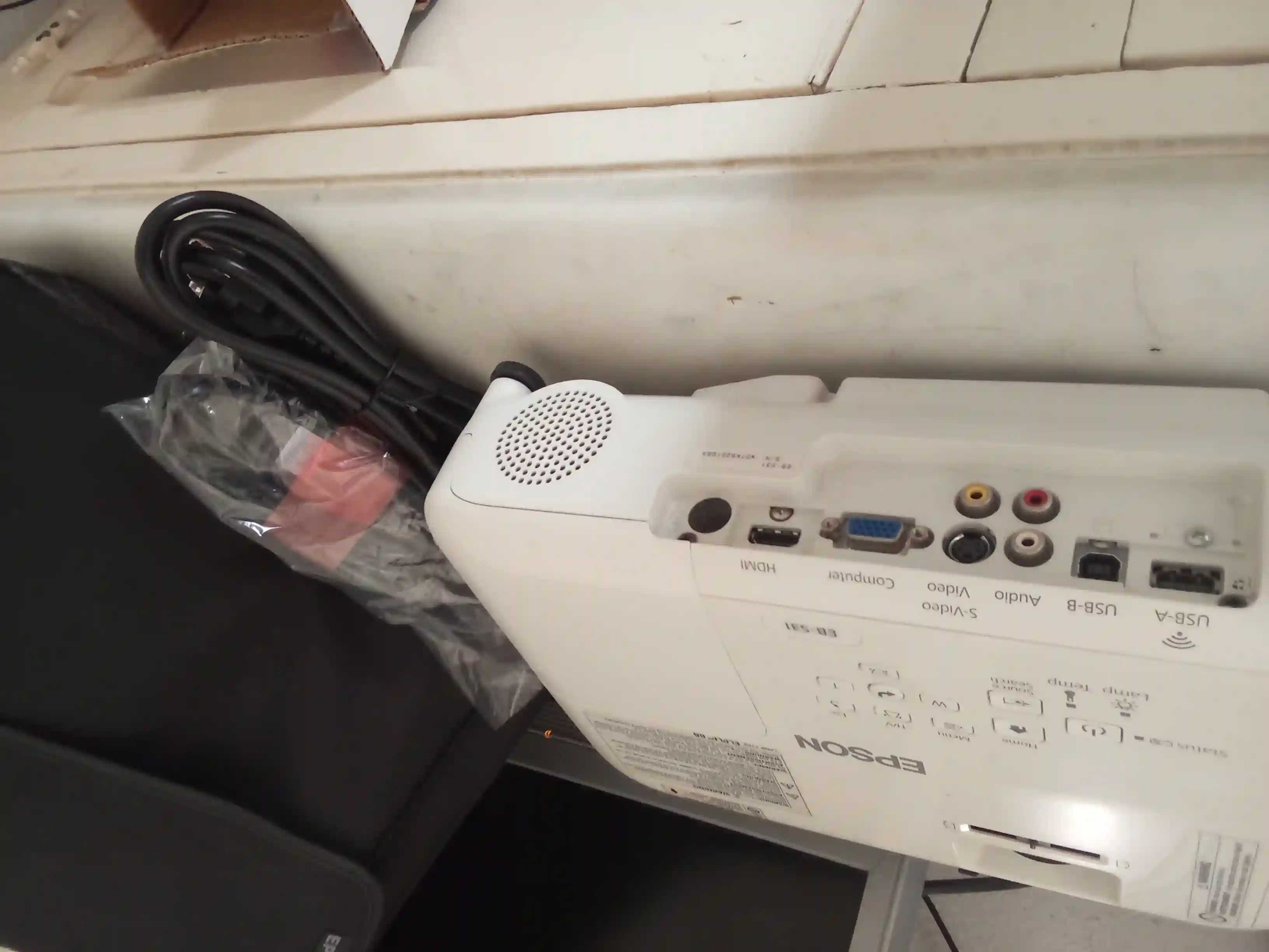 Videoprojecteur Epson à Ben Arous - Vue 1