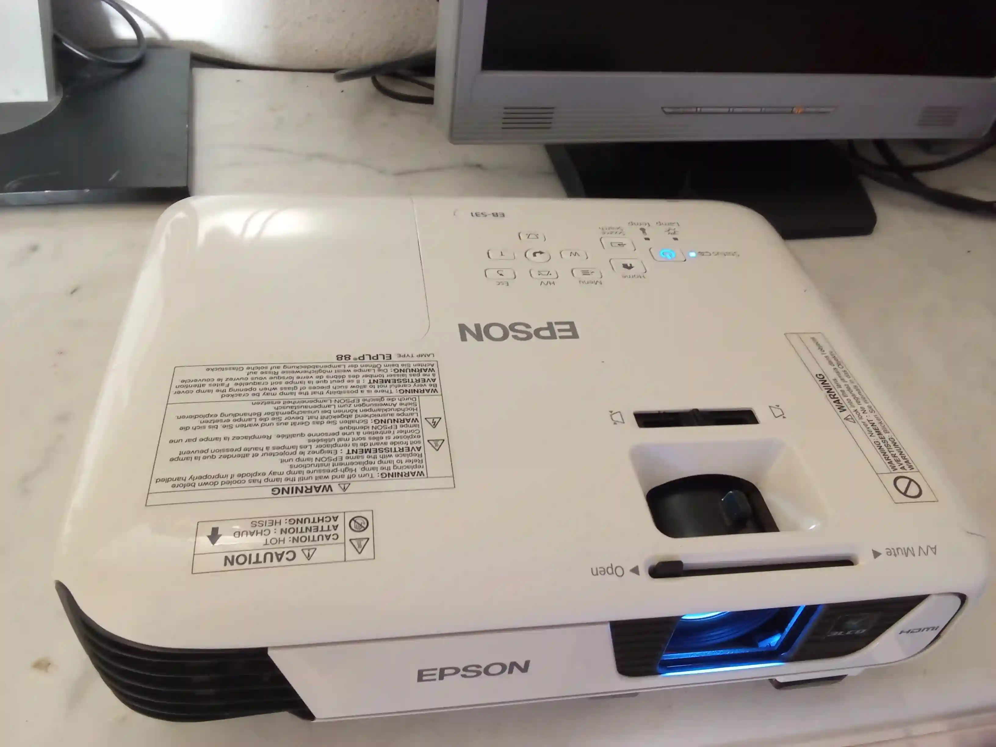 Videoprojecteur Epson à Ben Arous - Vue 3