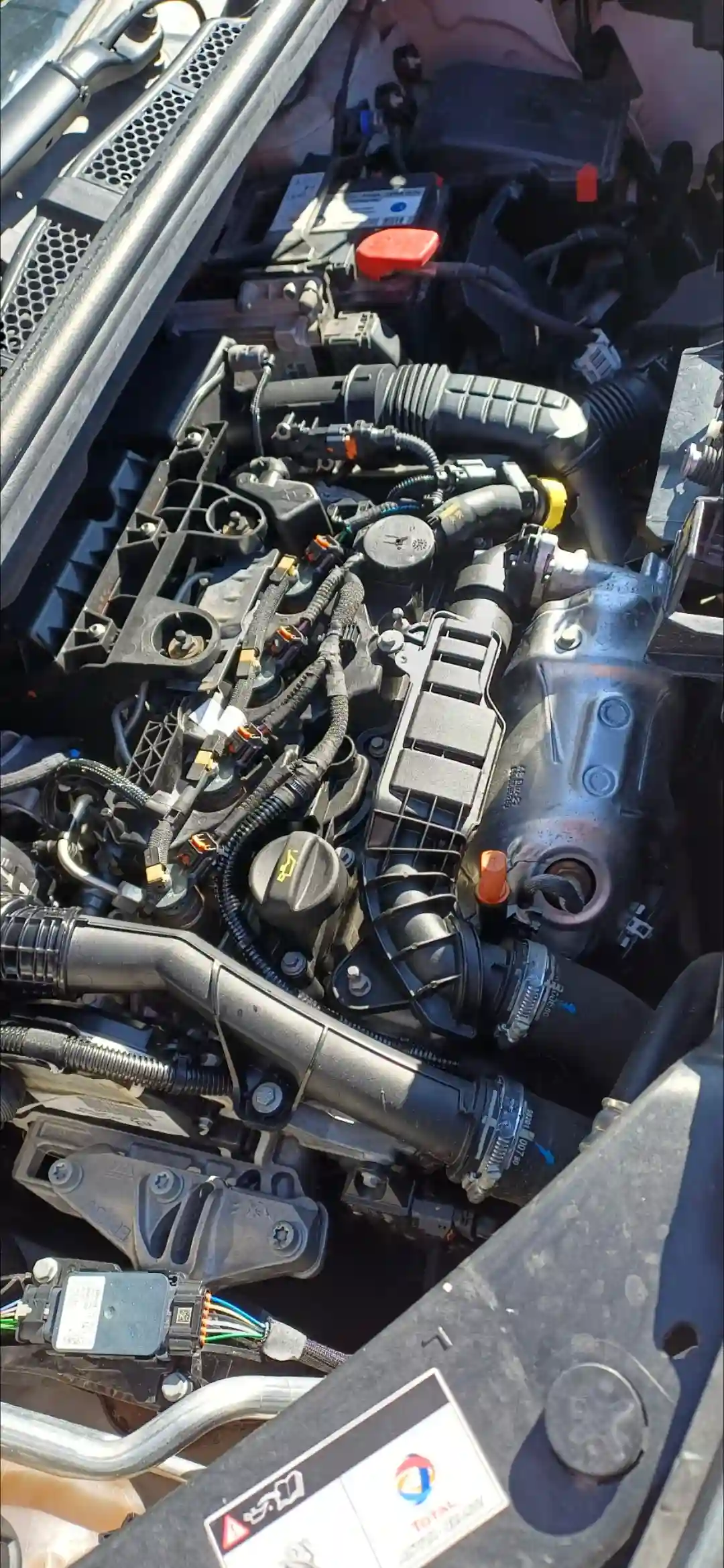 Peugeot Partner k9 à Cite Independance - Vue 2