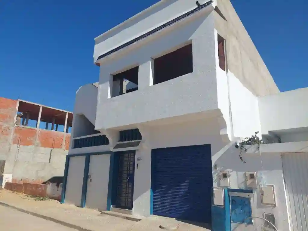 À Vendre Maison r+1 Récemment Construite à Fouchena Avec Rezde - Vue 2