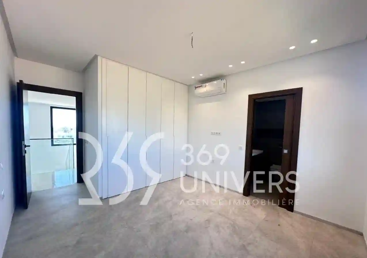 Triplex Avec Piscine à Gammarth ref Sh025 à Gammart - Vue 3