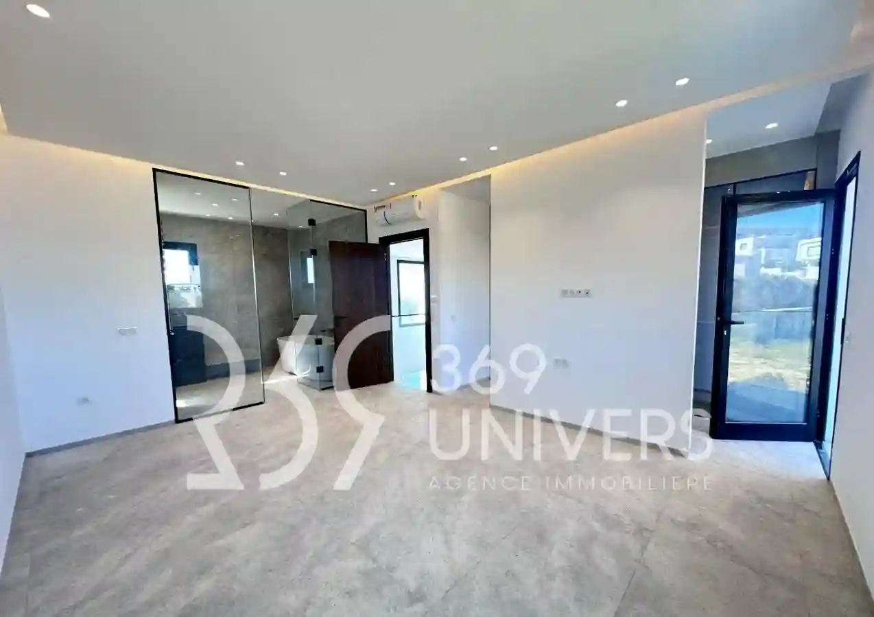 Triplex Avec Piscine à Gammarth ref Sh025 à Gammart - Vue 4