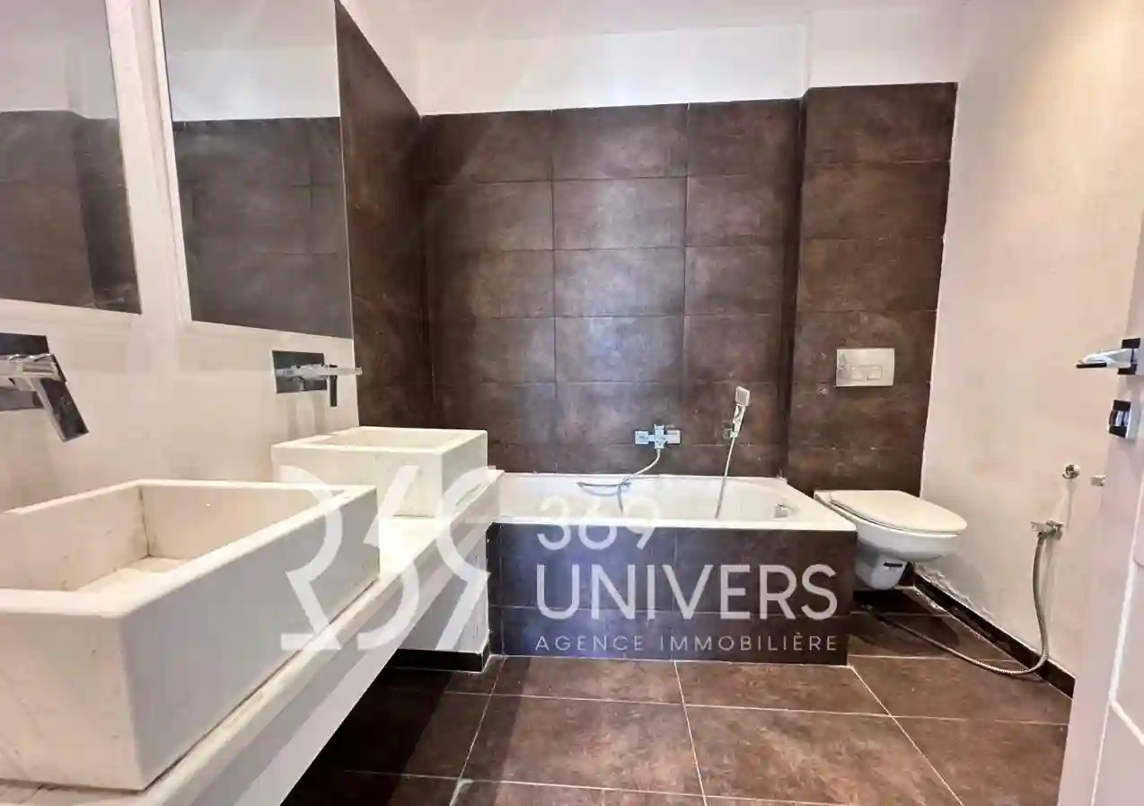 Triplex Avec Piscine à Gammarth ref Sh030 à Gammart - Vue 1