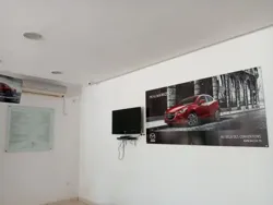 Showroom Équipé Atelier ex Mazda