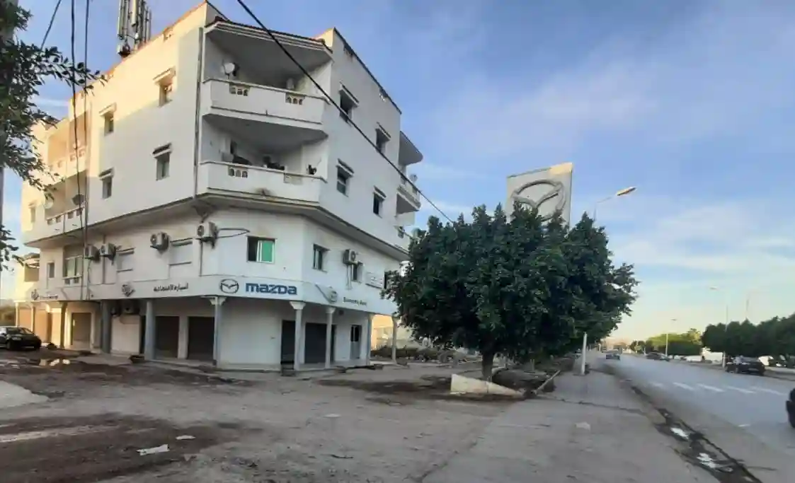 Showroom Équipé Atelier ex Mazda - Vue 2