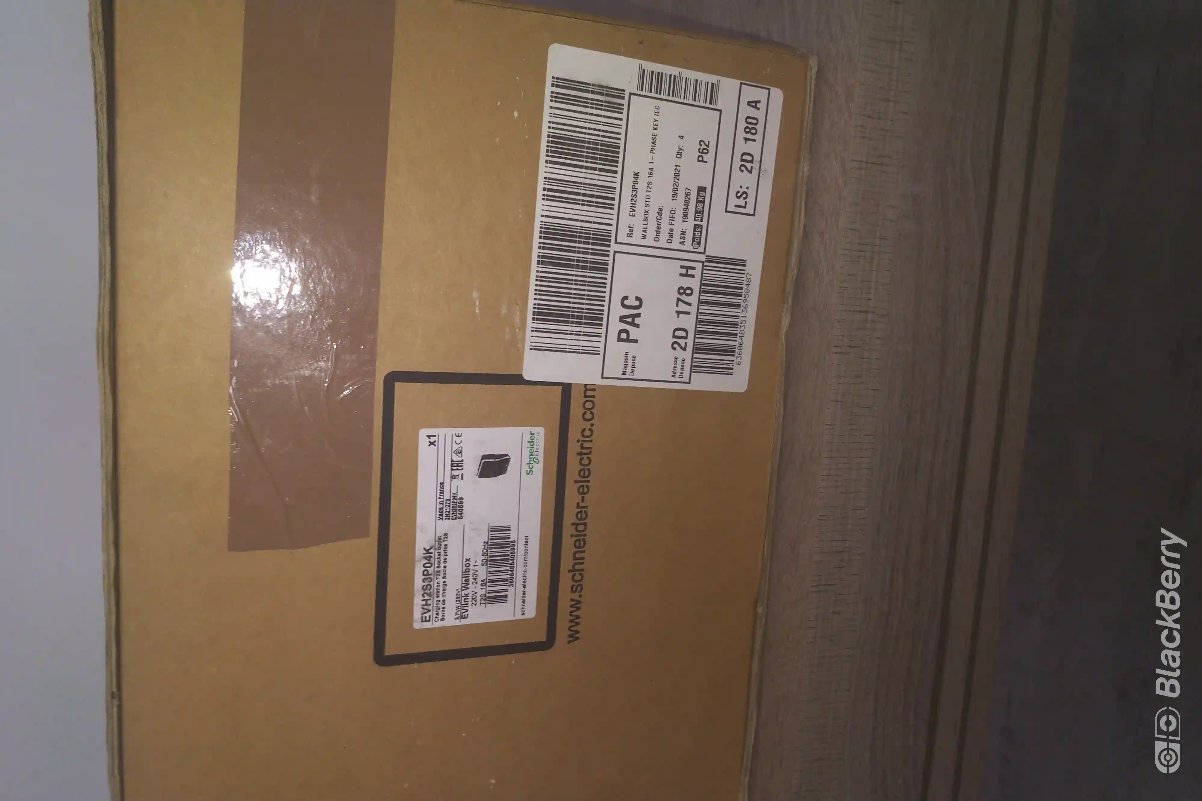 Borne de Charge Véhicule Élprectrique à El Mourouj - Vue 1