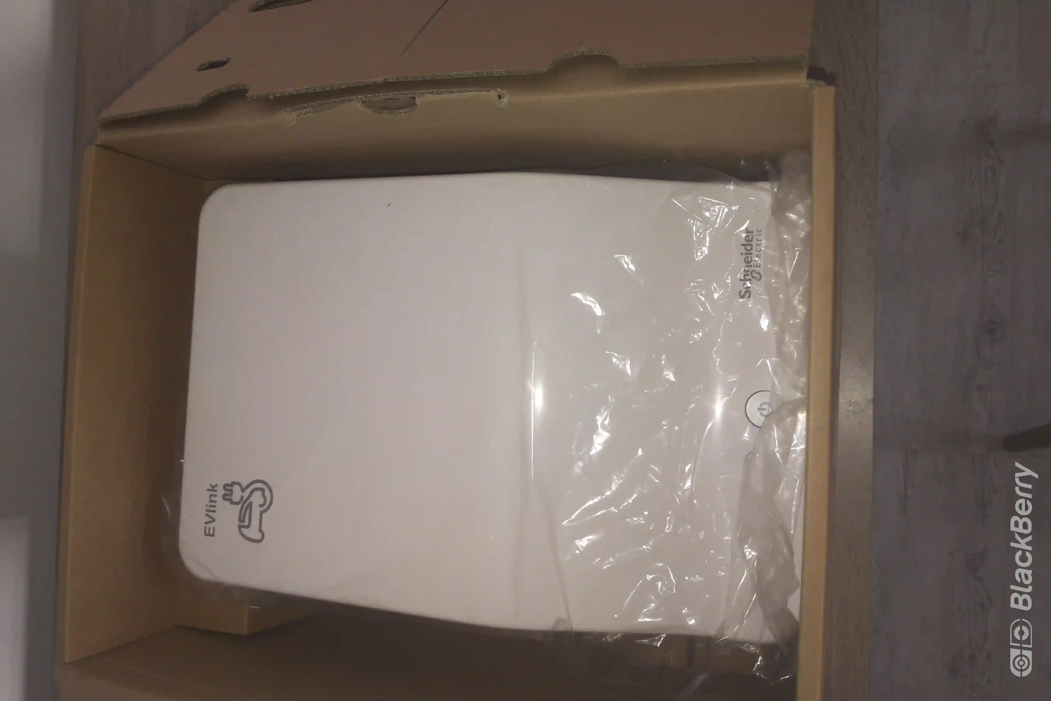 Borne de Charge Véhicule Élprectrique à El Mourouj - Vue 3