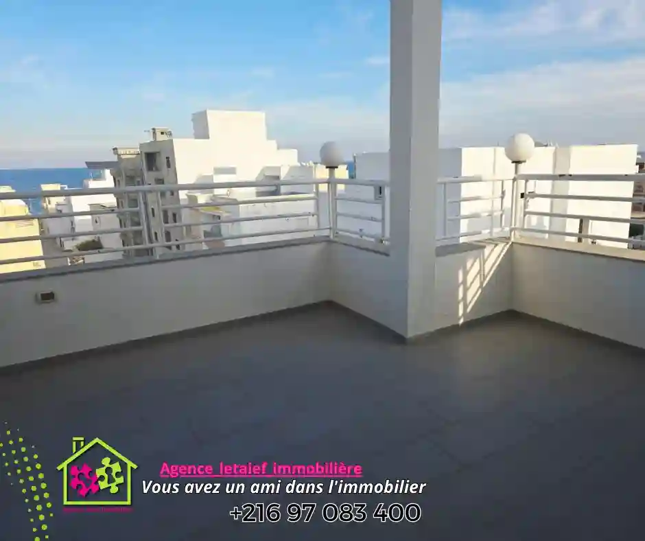 a Vendre s3 aux 5ème Étage Dans une Résidence Calme et vue mer - Vue 3