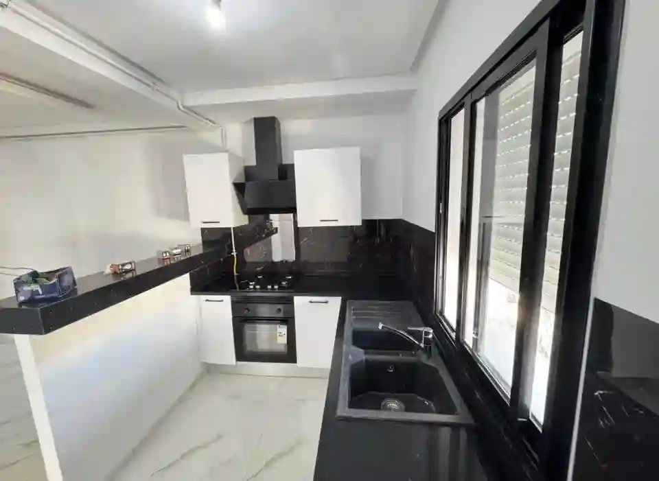 Appartement s1 Jamais Habité Cité Wahat à El Aouina - Vue 2