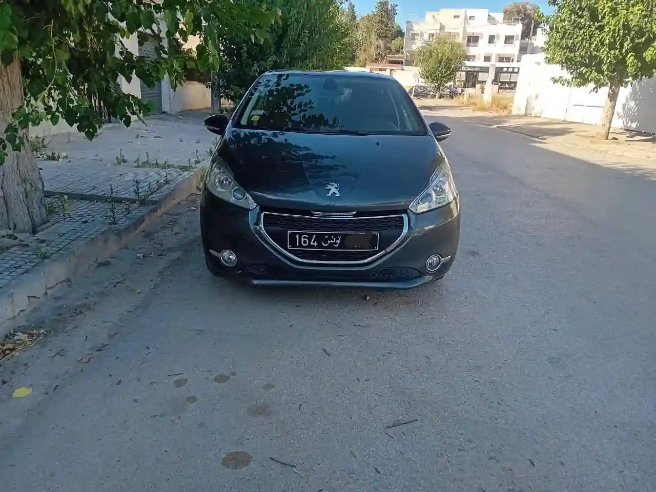 Peugeot 208 - Vue 3