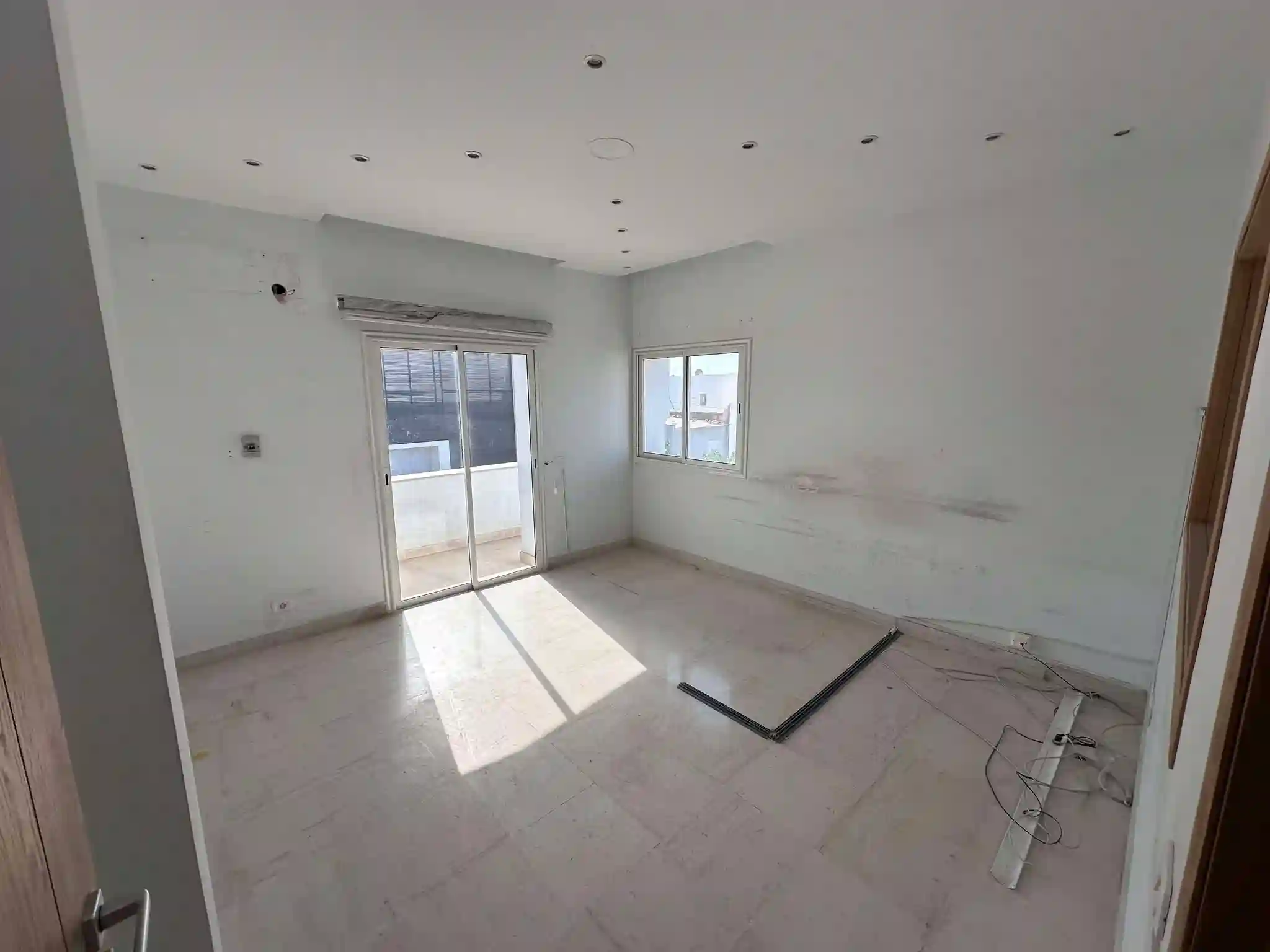 Local Administratif + Dépôt - Vue 4